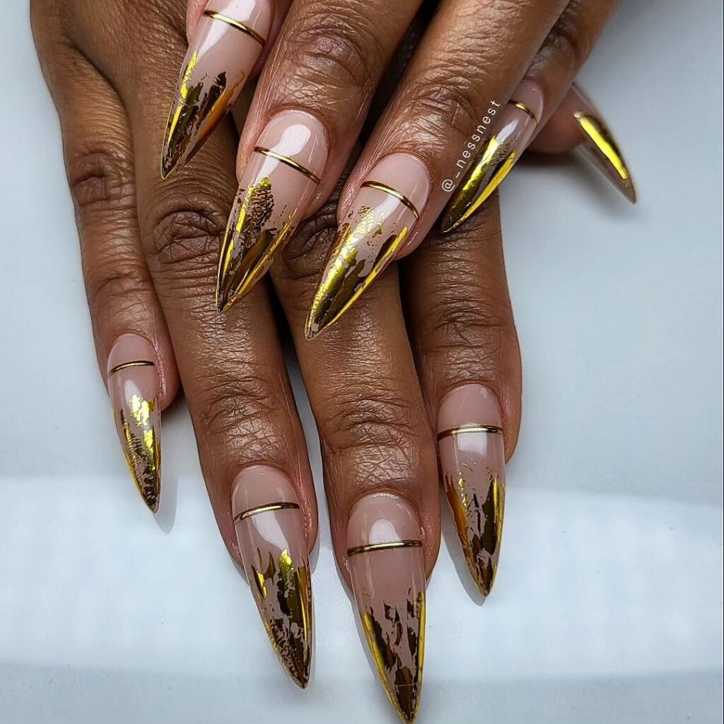 gold nail design