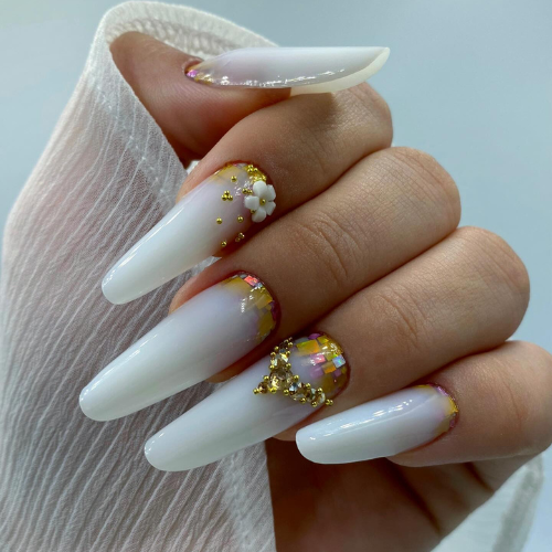 almond nail art design